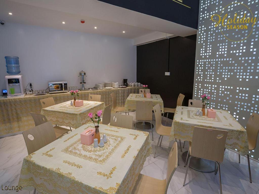 Holiday Season Motel Rangun Zewnętrze zdjęcie